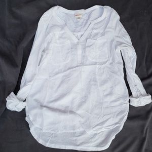 White three-quarter sleeve blouse